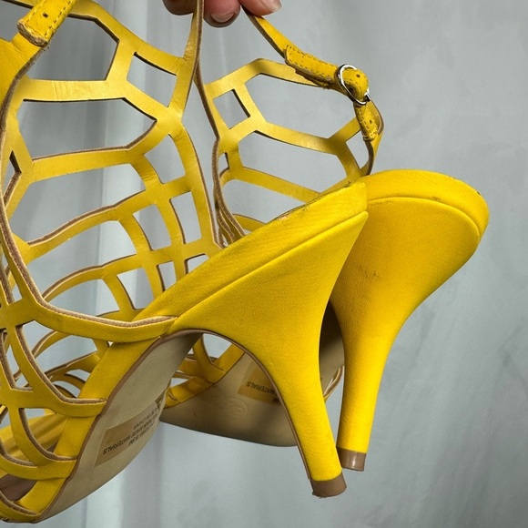 Steve Madden yellow caged heels size 8.5 - Picture 8 of 9